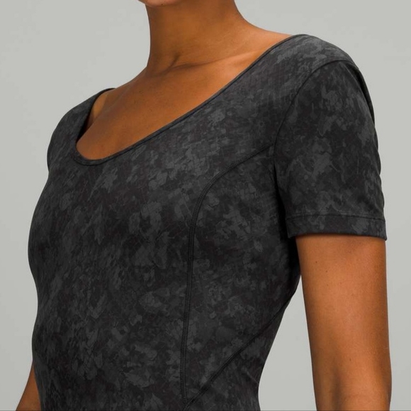 NWT, Lululemon Align Shirt, Hideaway Camo Deep Coal Multi, Size 12 - Picture 3 of 7